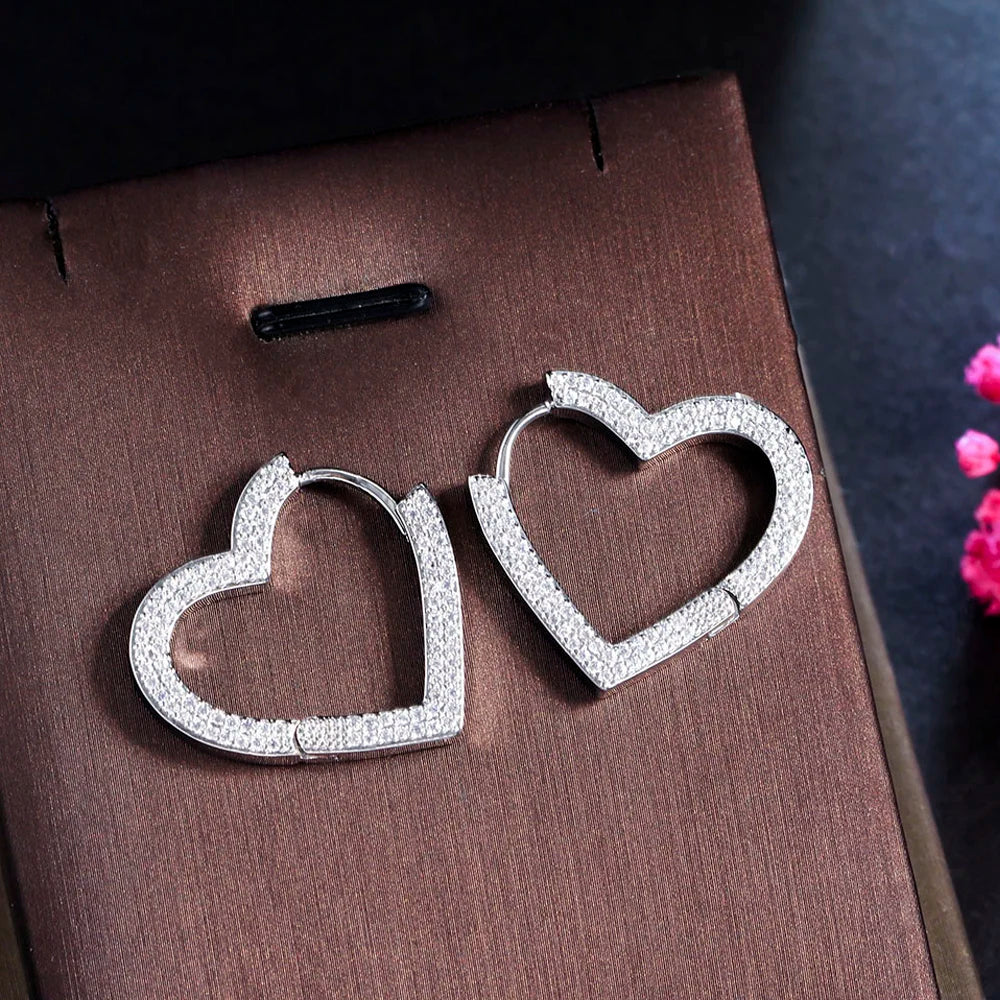 ThreeGraces Fashion Shiny Cubic Zirconia Small Simple Geometric Love Heart Hoop Earrings for Women Trendy Party Jewelry ER871